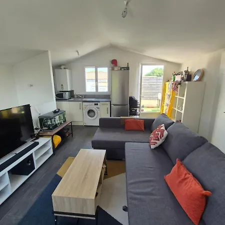 Hortense, 2 Rooms, Wi-fi, Bright Terrace Apartament